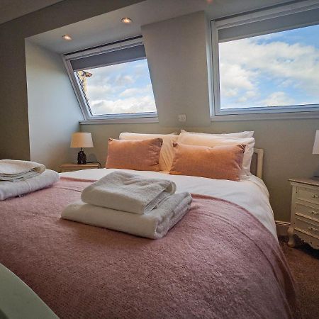 Beautiful Spacious Central Flat, פיטלוצ'רי מראה חיצוני תמונה