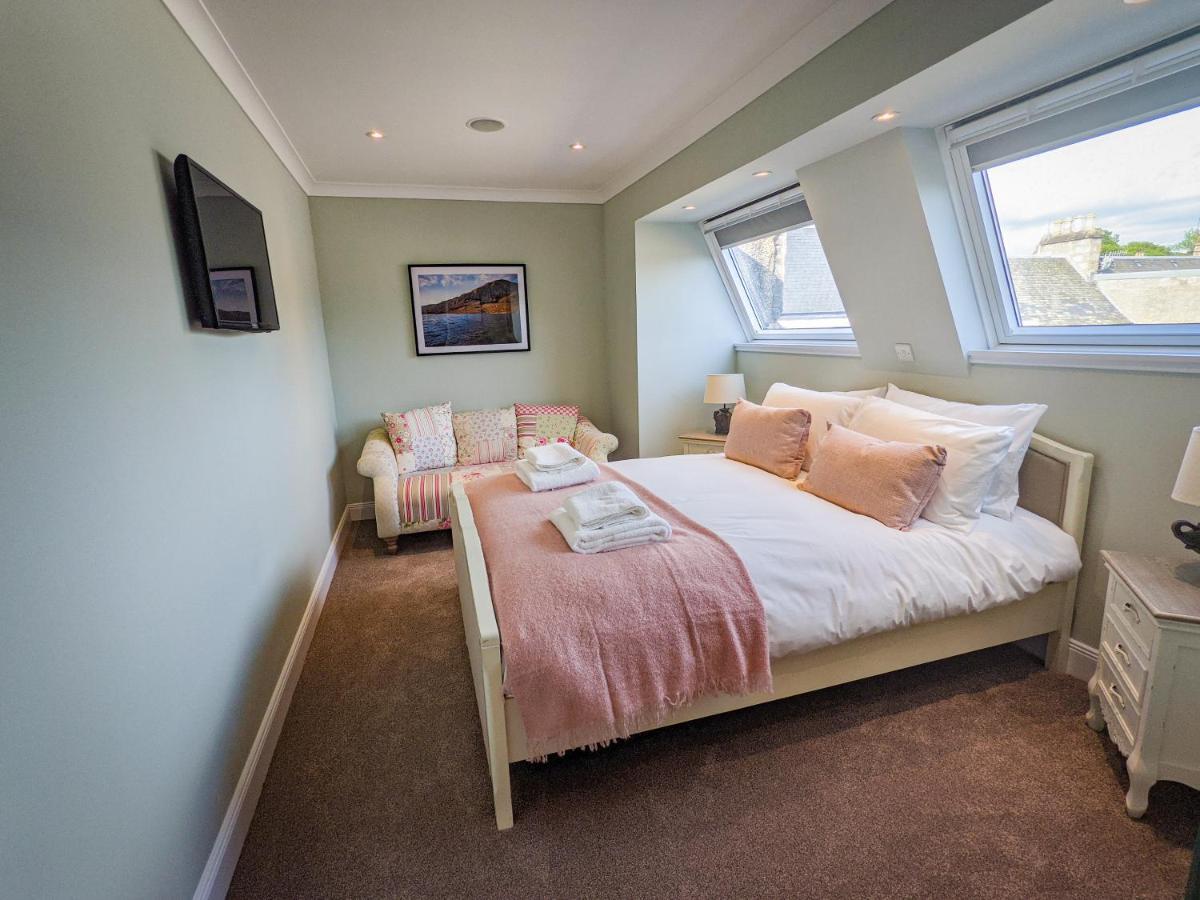 Beautiful Spacious Central Flat, פיטלוצ'רי מראה חיצוני תמונה